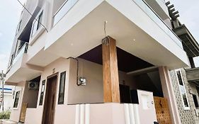 Shree Stay Inn Luxe' Holiday Home