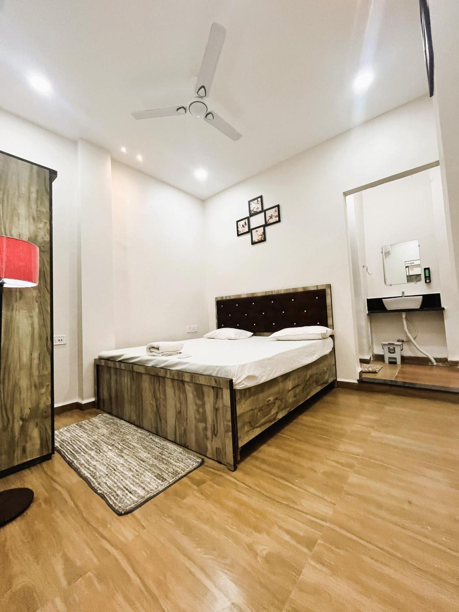 Shree Stay Inn Luxe' Holiday Home Ujjain Exterior photo