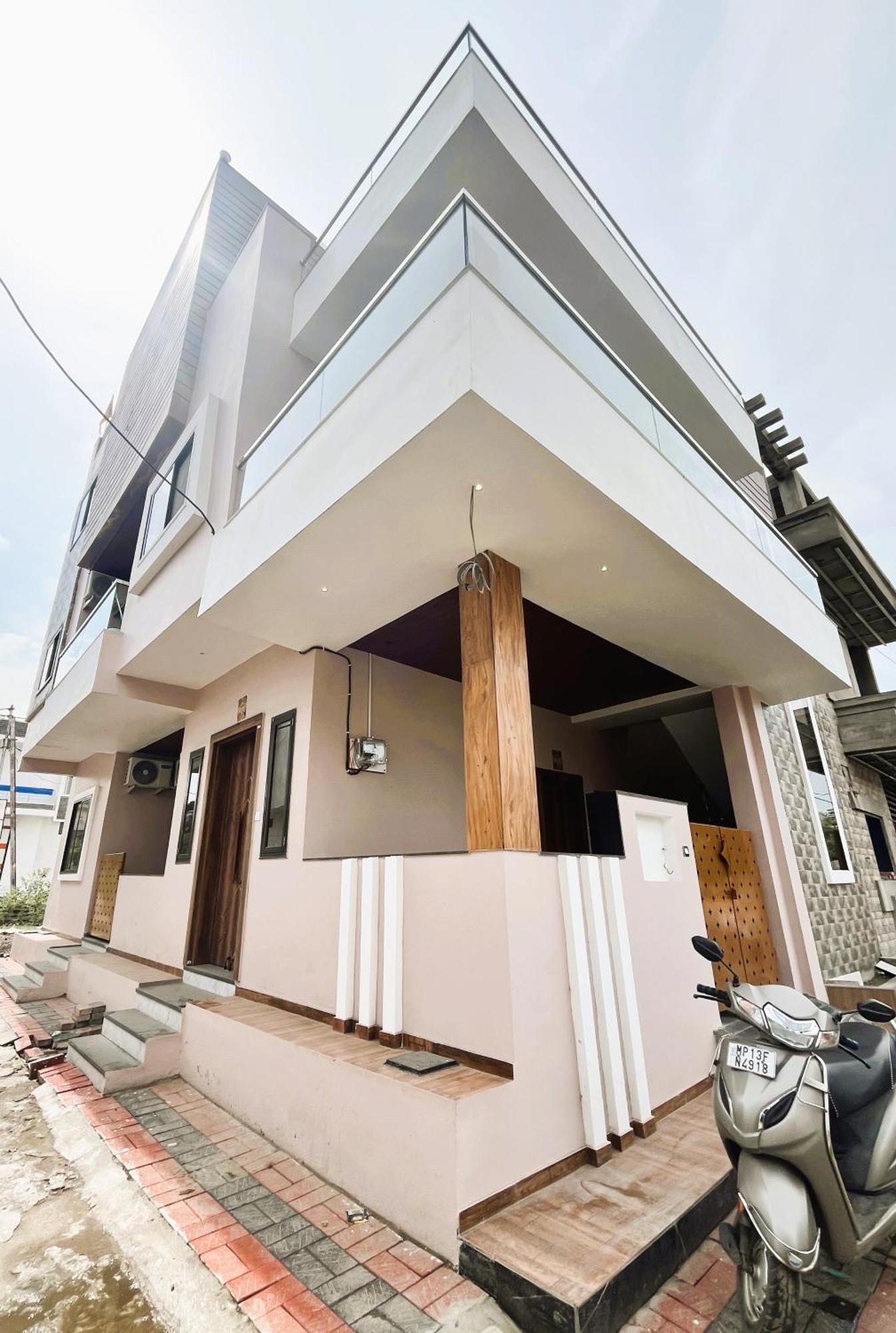 Shree Stay Inn Luxe' Holiday Home Ujjain Exterior photo
